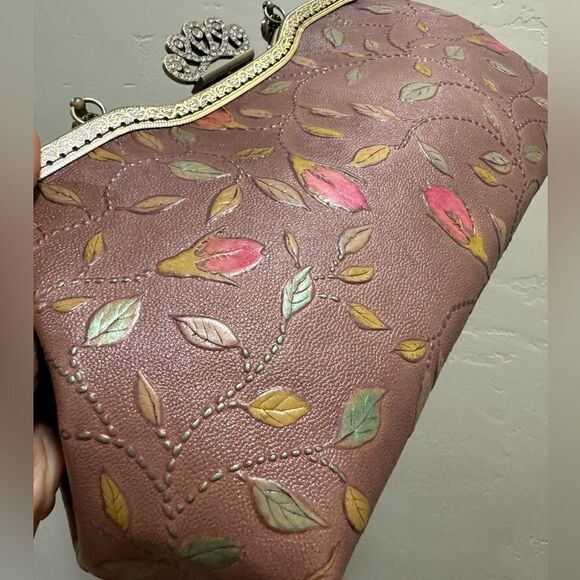 Handmade Vintage Style Genuine Embossed Cowhide Crown Shade Closure Satchel - Picture 14 of 15